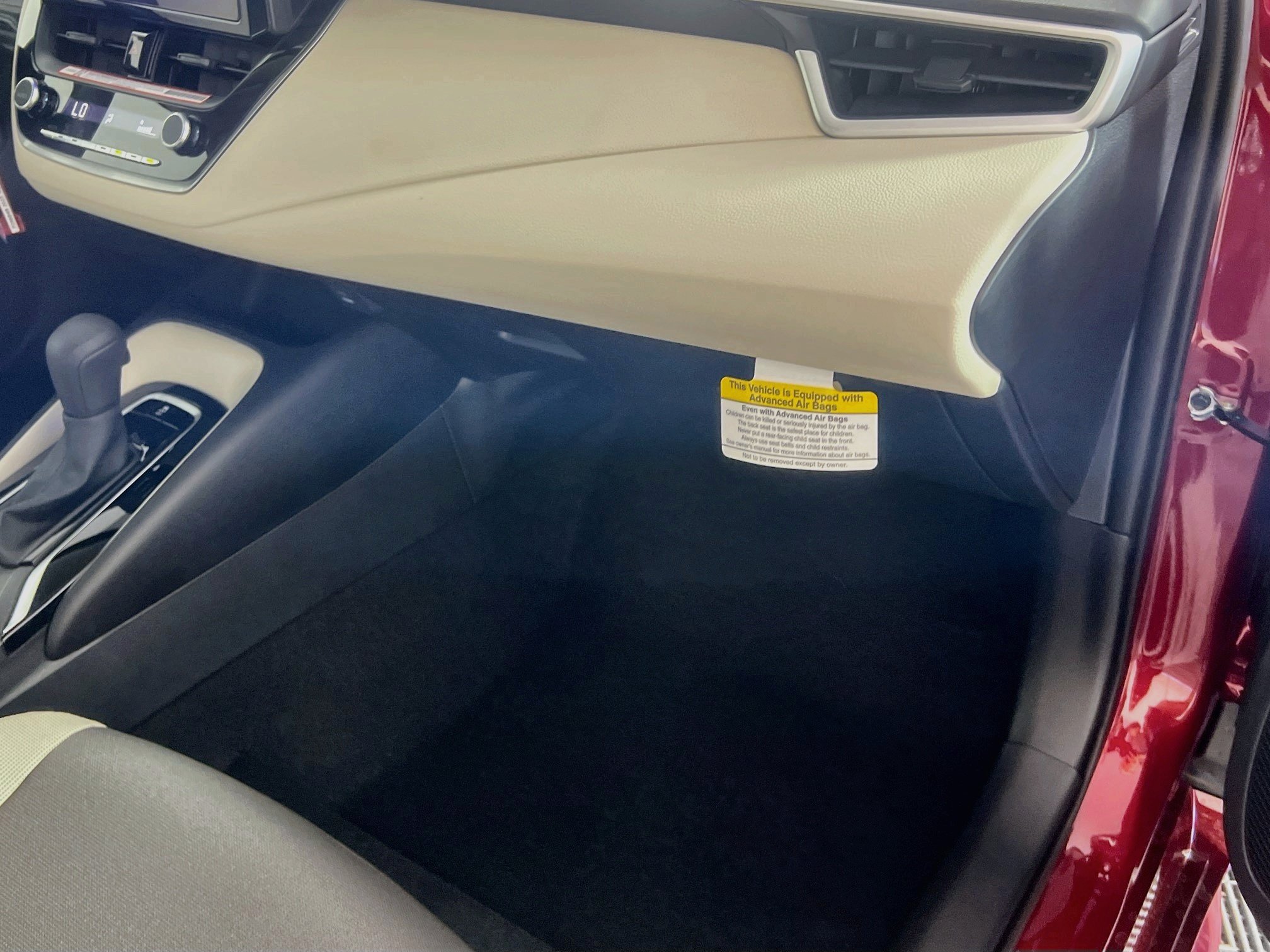 Used 2025 Toyota Corolla LE FWD image 33