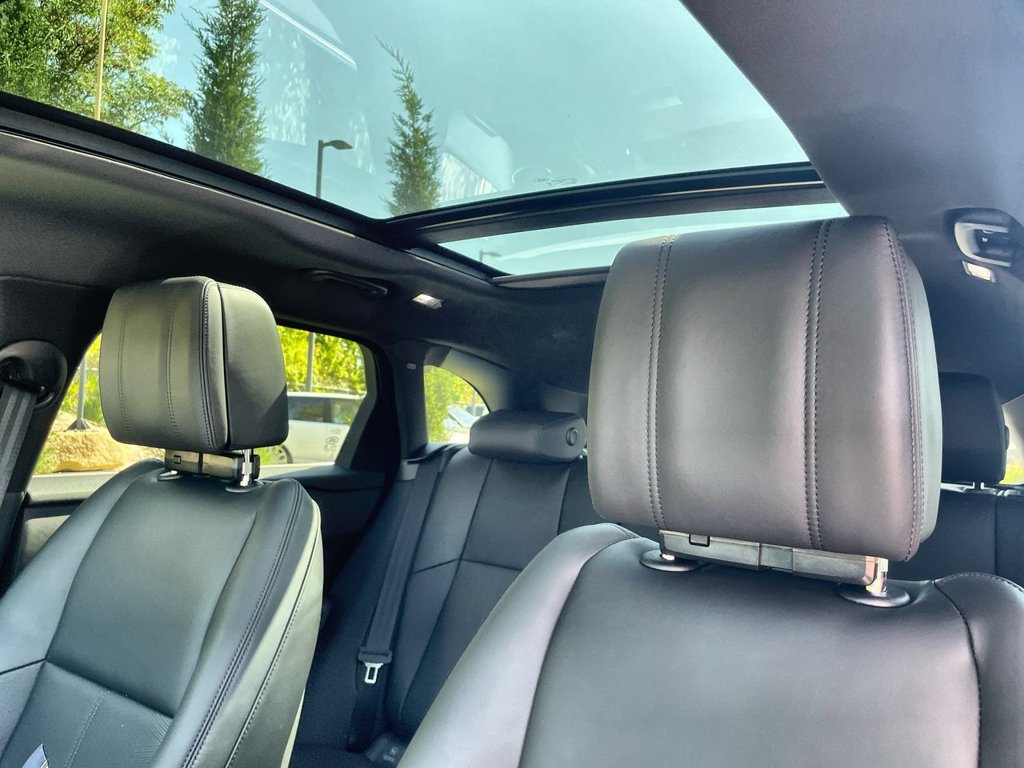 Certified 2025 Land Rover Range Rover Velar Dynamic HSE AWD/4WD image 19