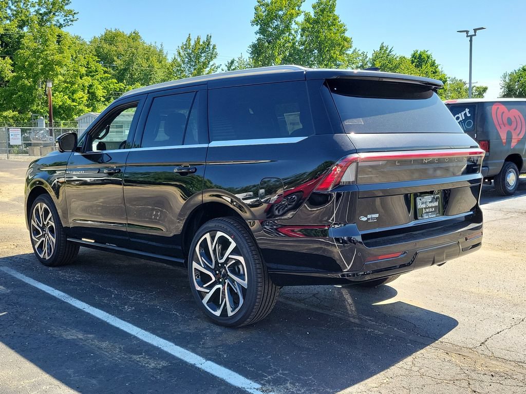 New 2026 Lincoln Navigator Black Label AWD/4WD image 6