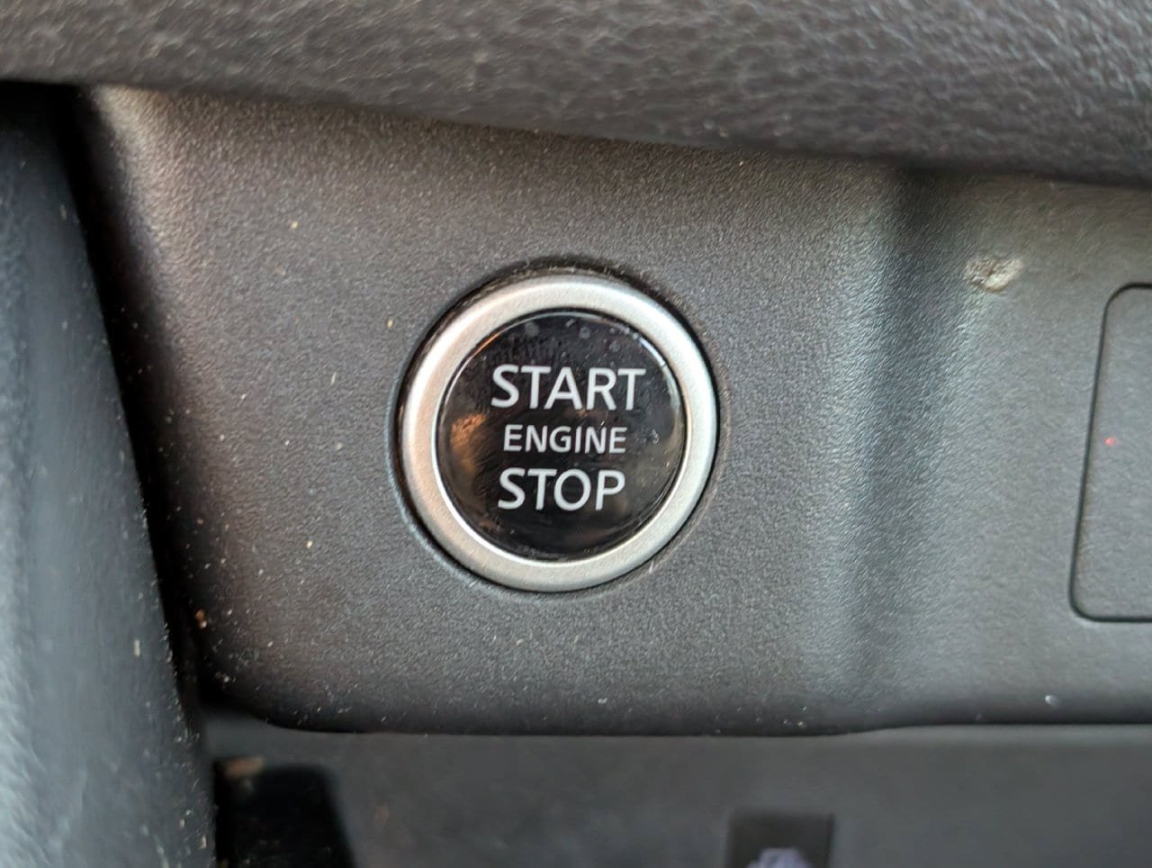 Used 2021 Nissan Rogue Platinum FWD image 17
