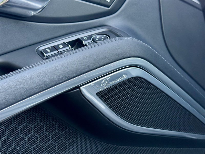 Used 2015 Porsche 911 Turbo S w/ High-end Infotainment Package AWD/4WD image 42