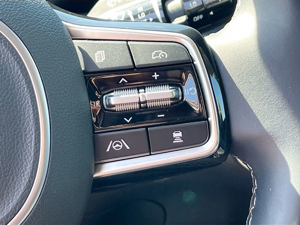 Certified 2025 Kia Sorento S w/ Panoramic Sunroof Package FWD image 19