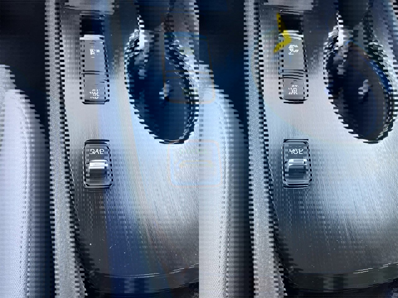 Certified 2023 Nissan Rogue SV image 18