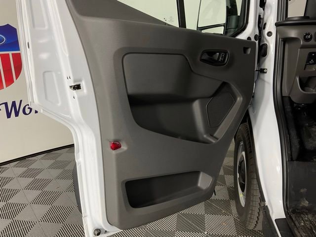 New 2026 Ford Transit 250 148 Medium Roof image 12