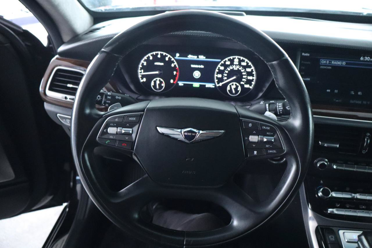 Used 2018 Genesis G90 3.3T Premium RWD image 23