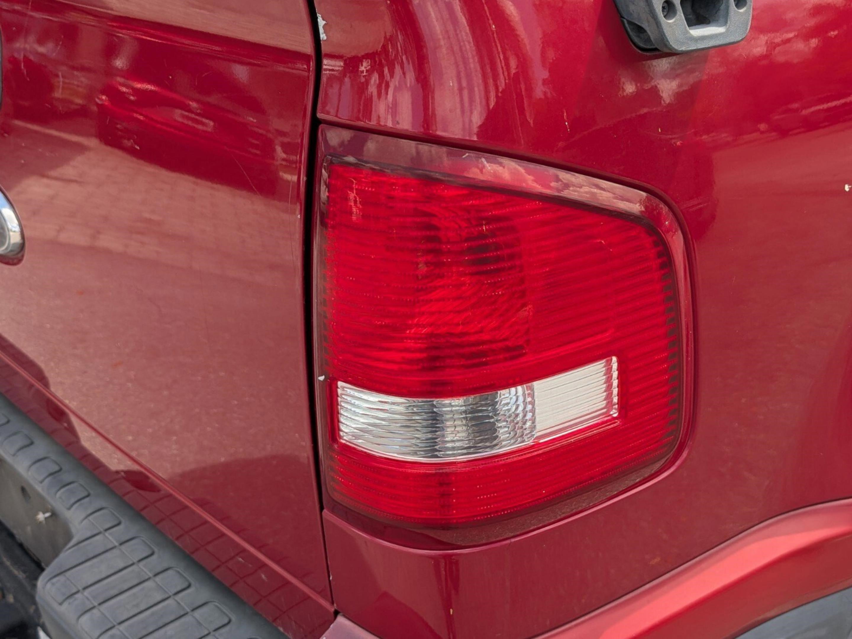 Used 2010 Ford Explorer Sport Trac XLT image 23