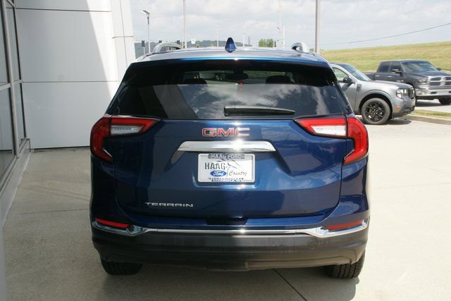Used 2023 GMC Terrain SLT FWD image 4