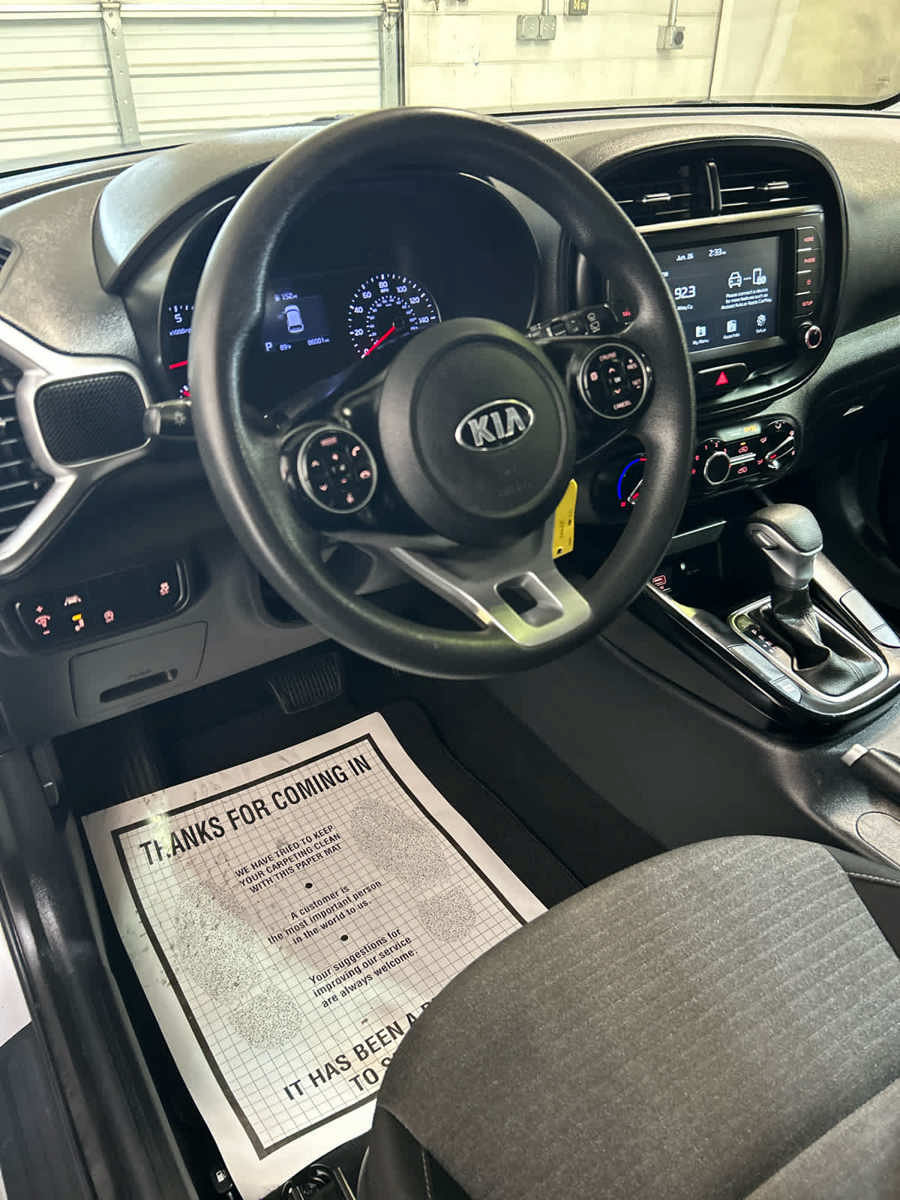 Used 2020 Kia Soul S FWD image 8