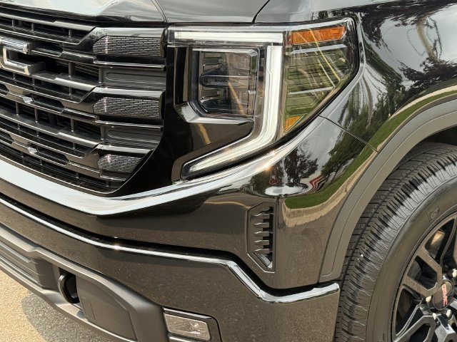 Used 2023 GMC Sierra 1500 Elevation w/ LPO, Elevation Black Package AWD/4WD image 25