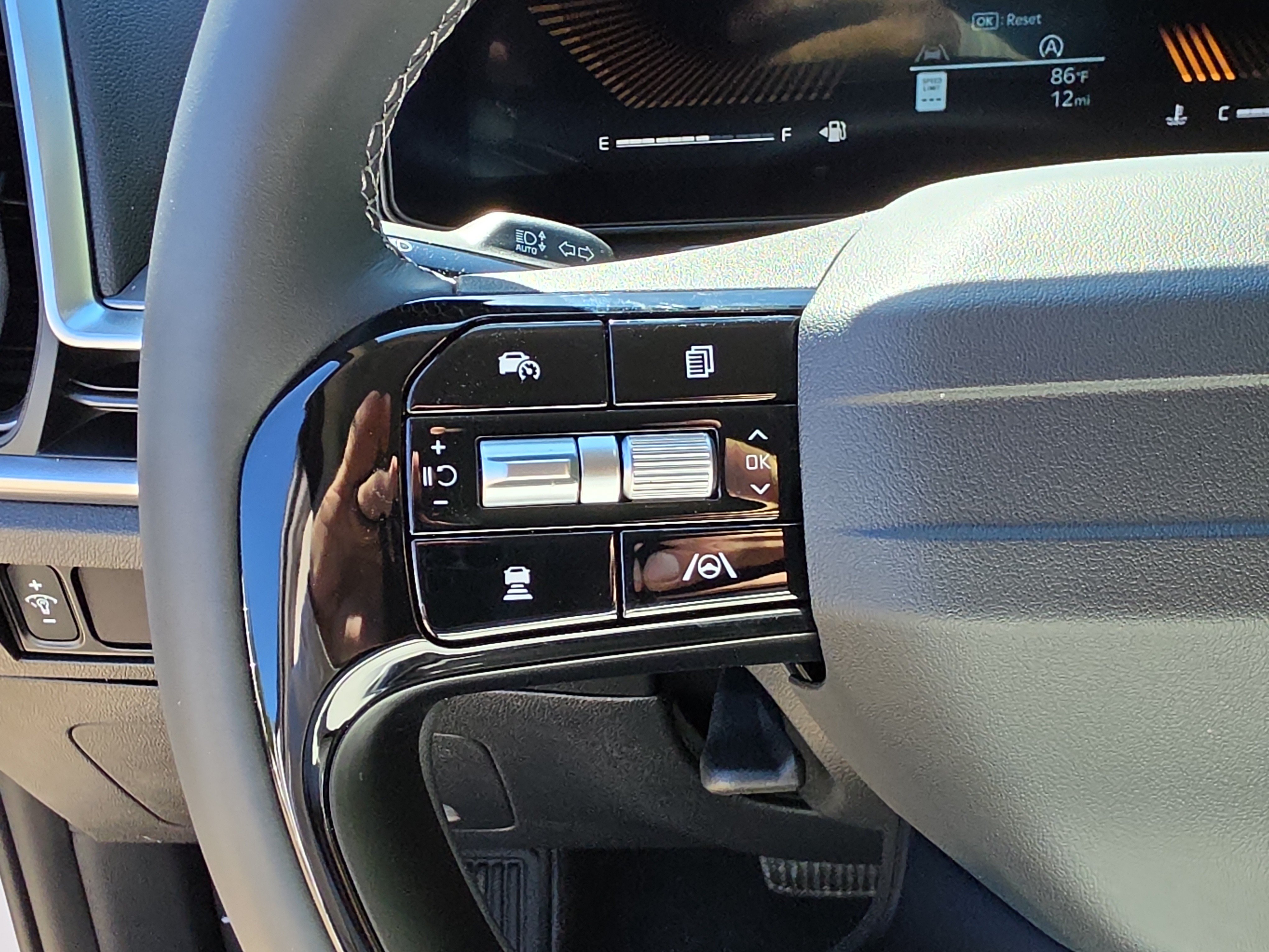 New 2026 Kia Sorento LX FWD image 29