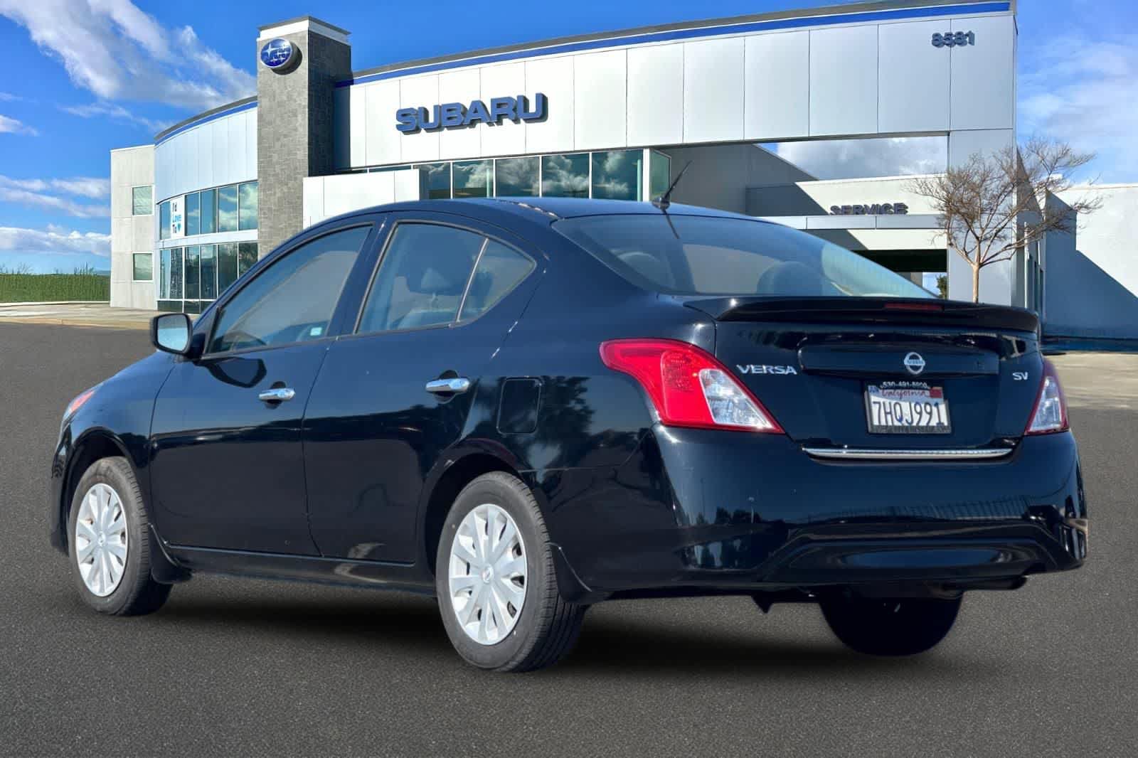 Used 2017 Nissan Versa SV FWD image 8