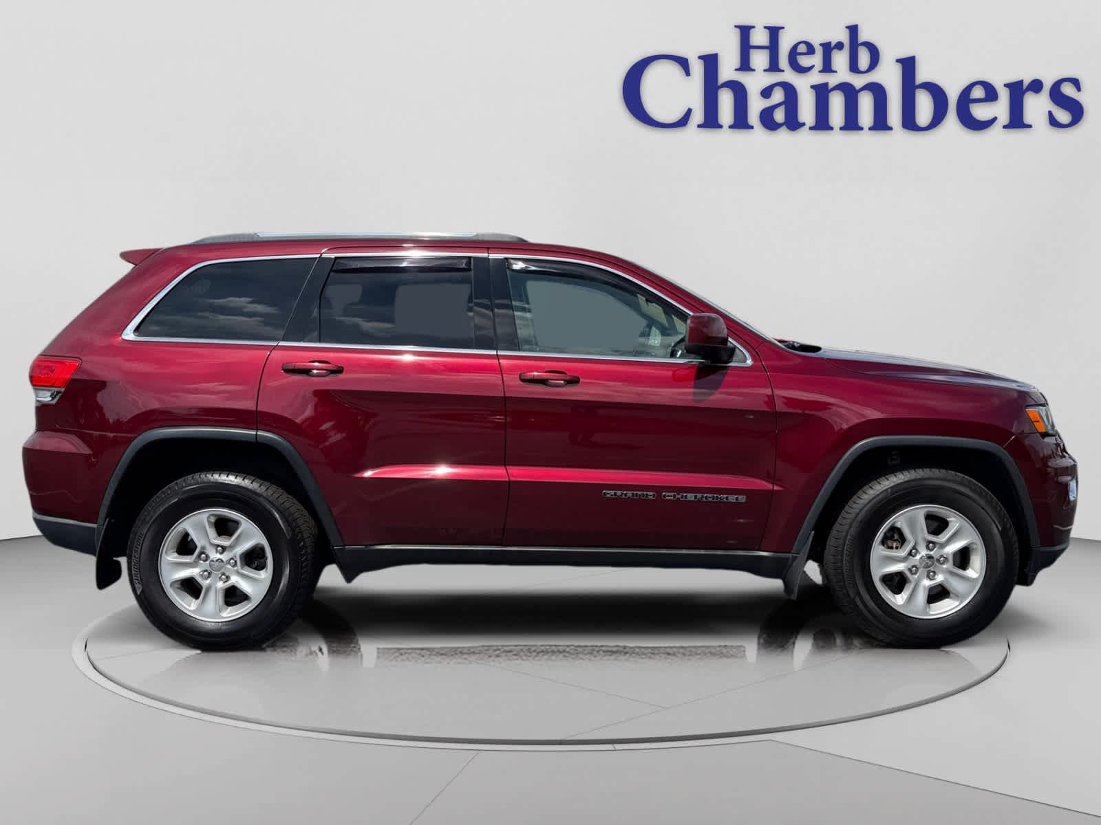 Used 2017 Jeep Grand Cherokee Laredo w/ Quick Order Package 23E AWD/4WD image 12