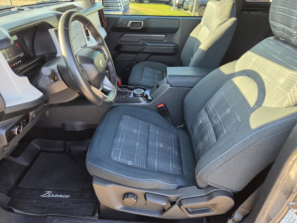 Used 2024 Ford Bronco Heritage Edition AWD/4WD image 16