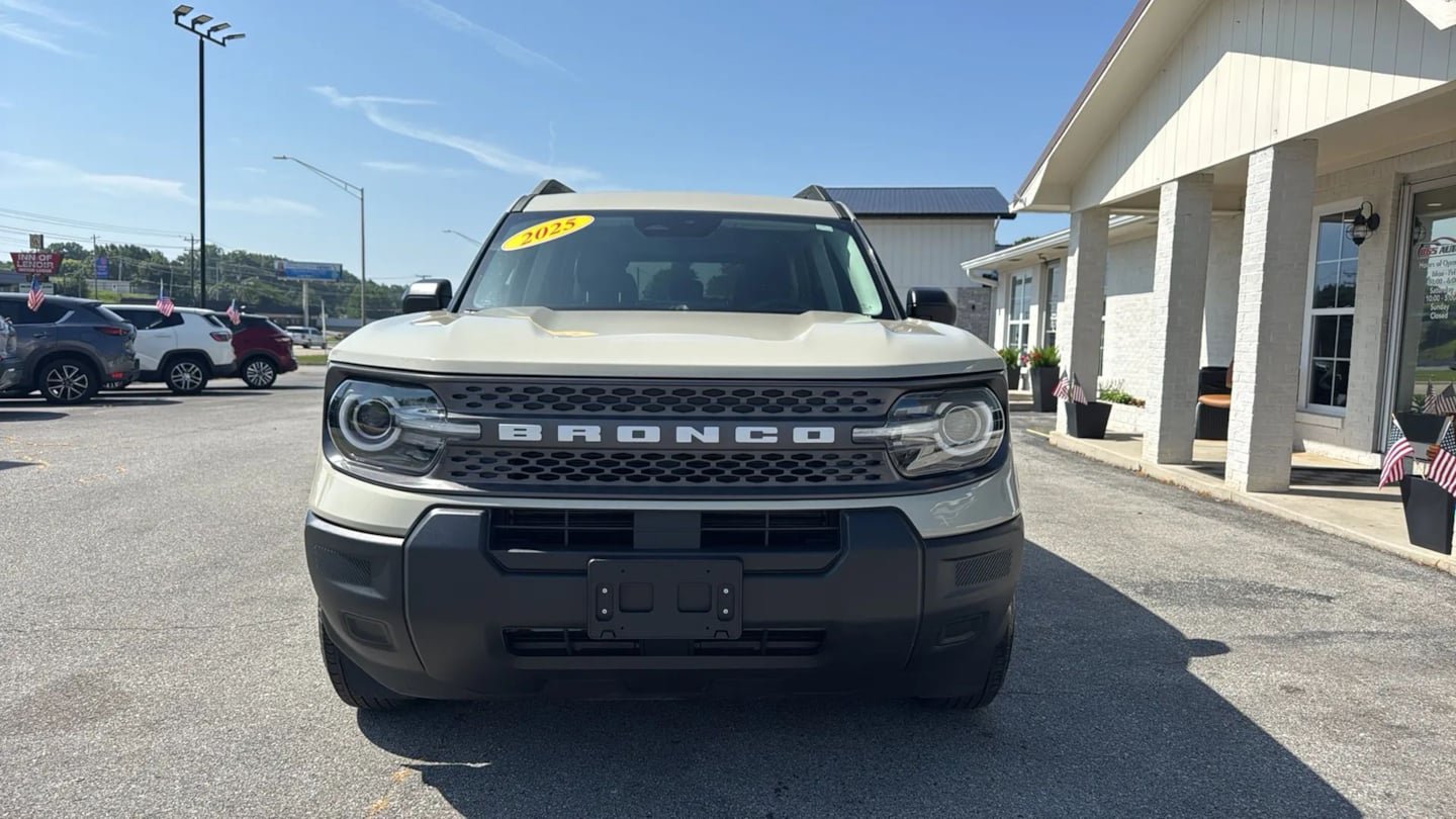 Used 2025 Ford Bronco Sport Big Bend AWD/4WD image 2