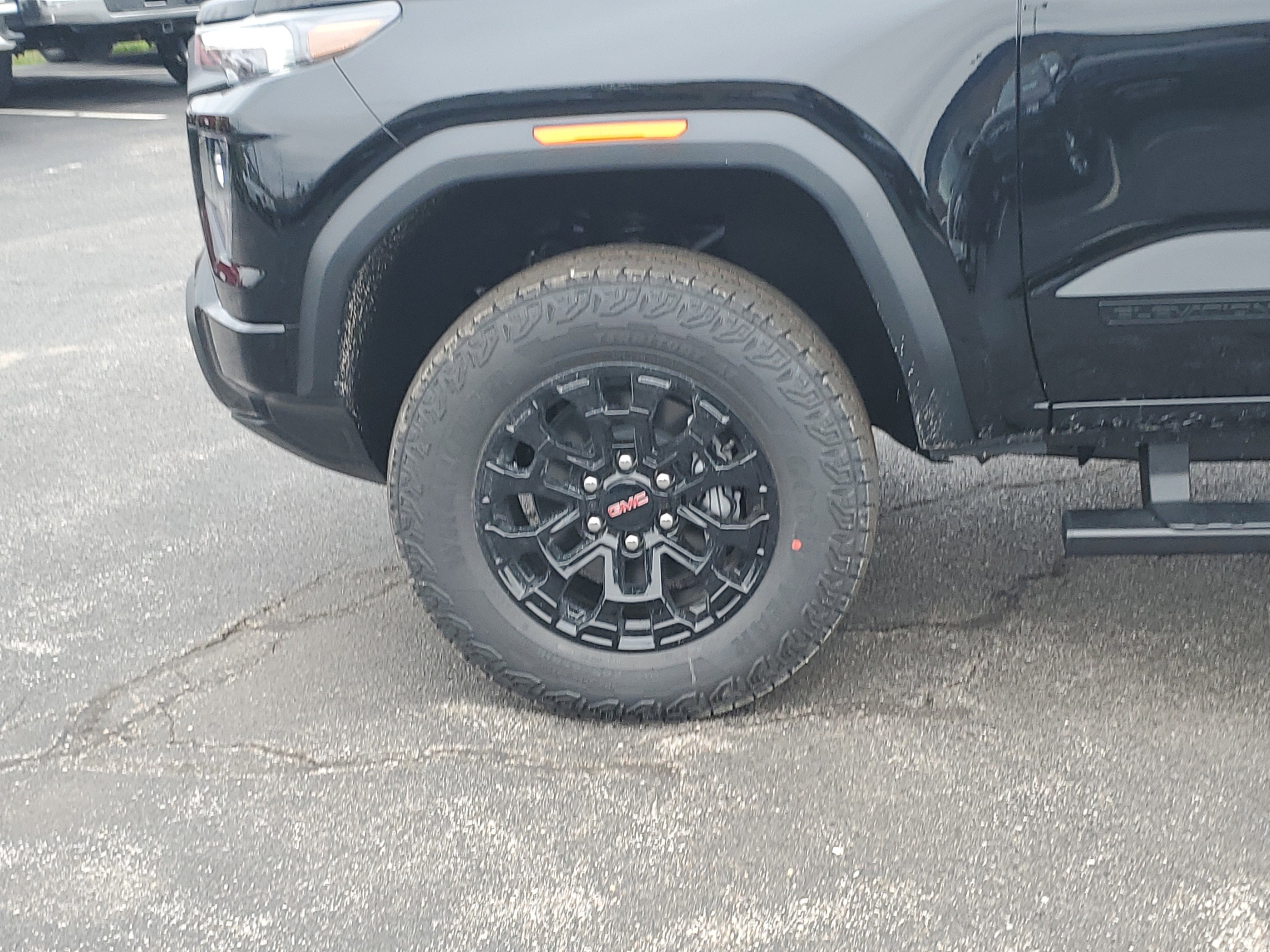 New 2026 GMC Canyon Elevation w/ Convenience Package image 9