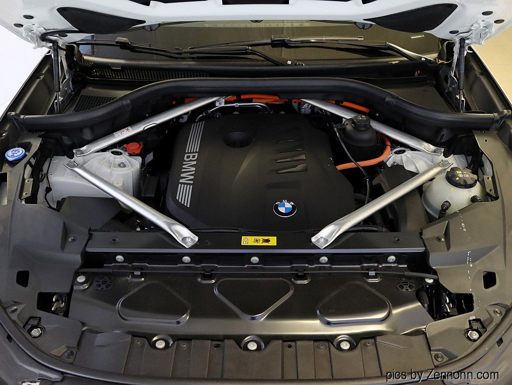 Used 2026 BMW X5 xDrive50e w/ Climate Comfort Package image 40