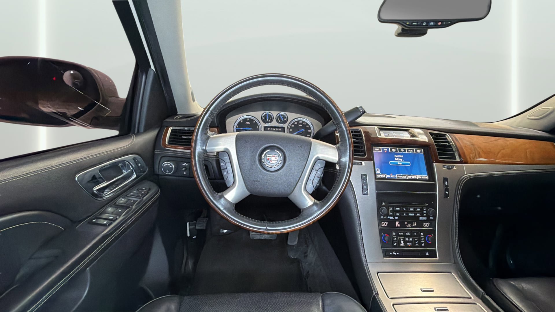 Used 2013 Cadillac Escalade Platinum image 15