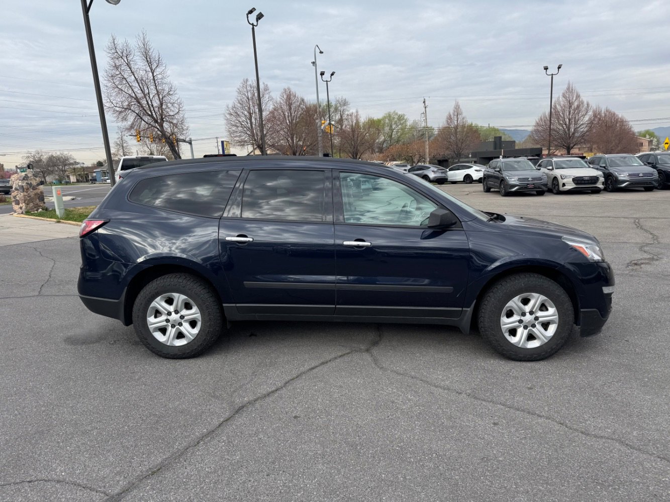 Used 2017 Chevrolet Traverse LS image 6