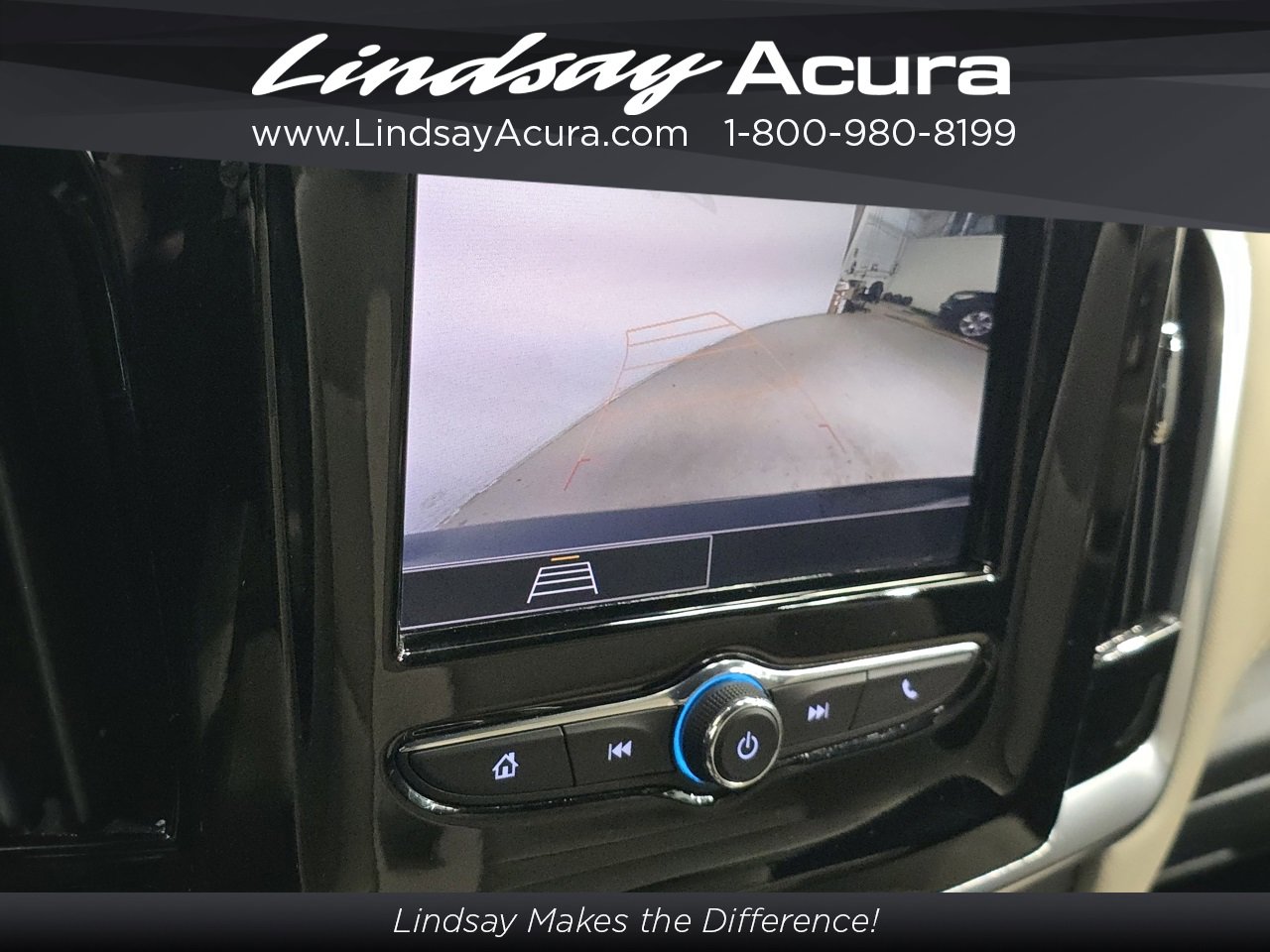 Used 2022 Chevrolet Traverse LS image 16