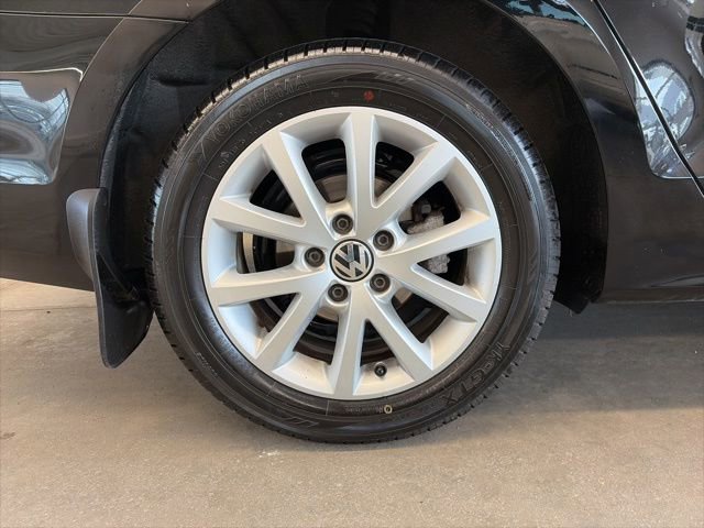 Used 2015 Volkswagen Jetta SE FWD image 8