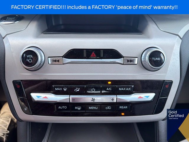 Used 2023 Ford Explorer XLT AWD/4WD image 41