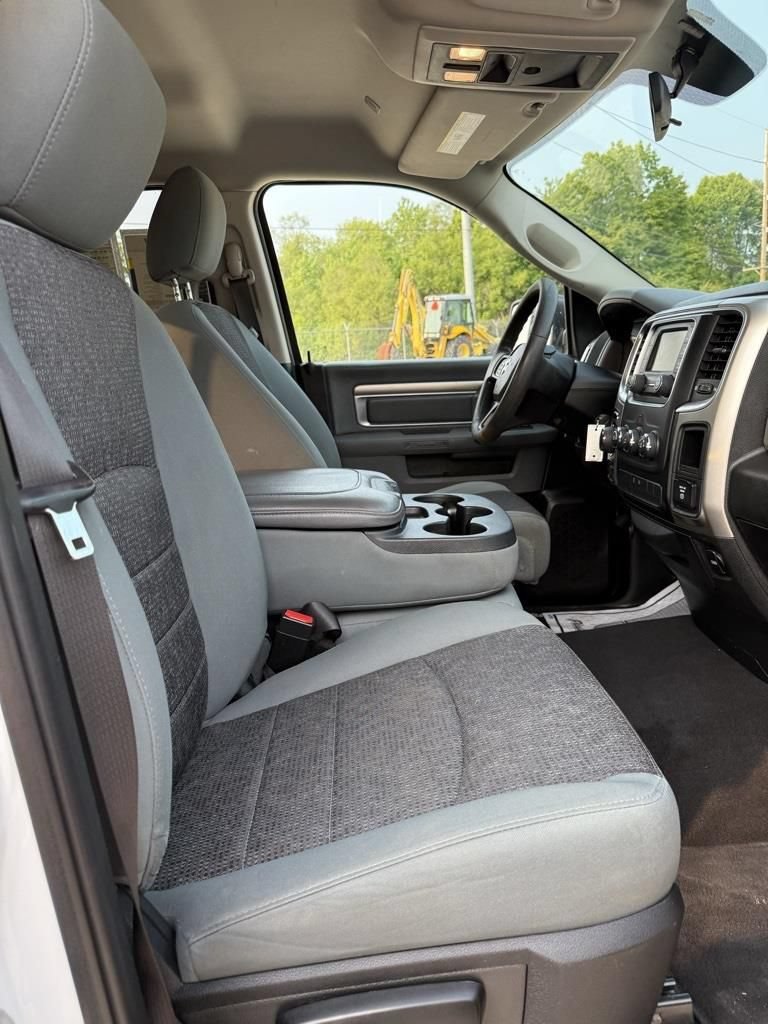 Used 2019 RAM 1500 Classic SLT AWD/4WD image 25