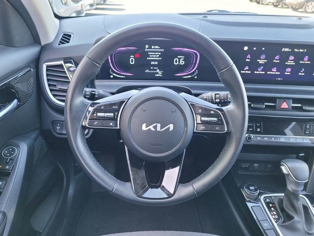 Certified 2025 Kia Seltos S image 18