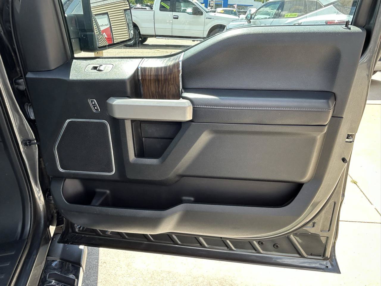 Used 2018 Ford F150 Lariat AWD/4WD image 16
