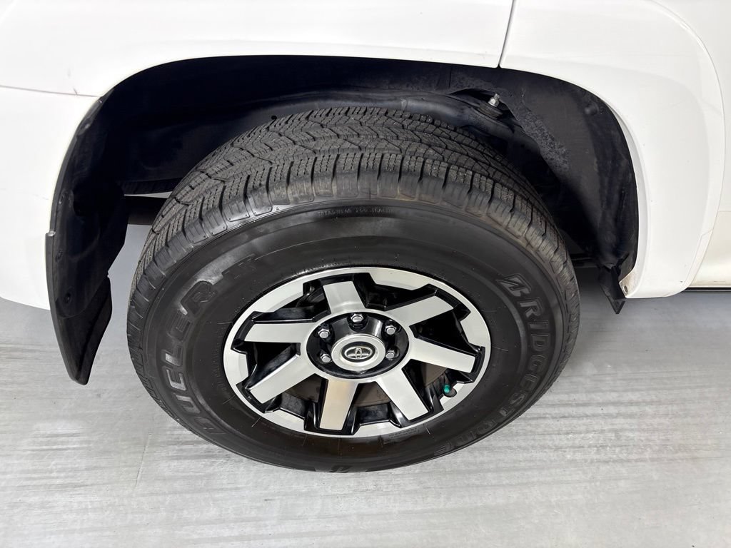 Used 2024 Toyota 4Runner TRD Off-Road Premium w/ Moonroof Package AWD/4WD image 10