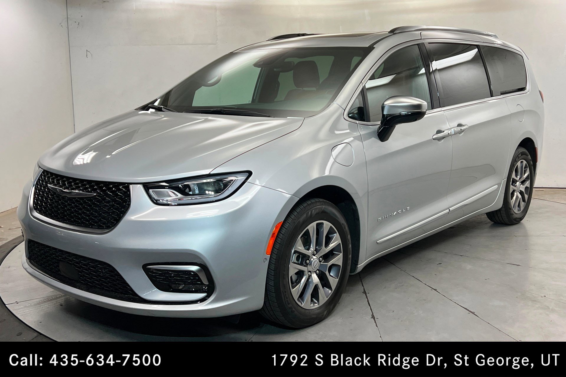 Used 2026 Chrysler Pacifica Pinnacle