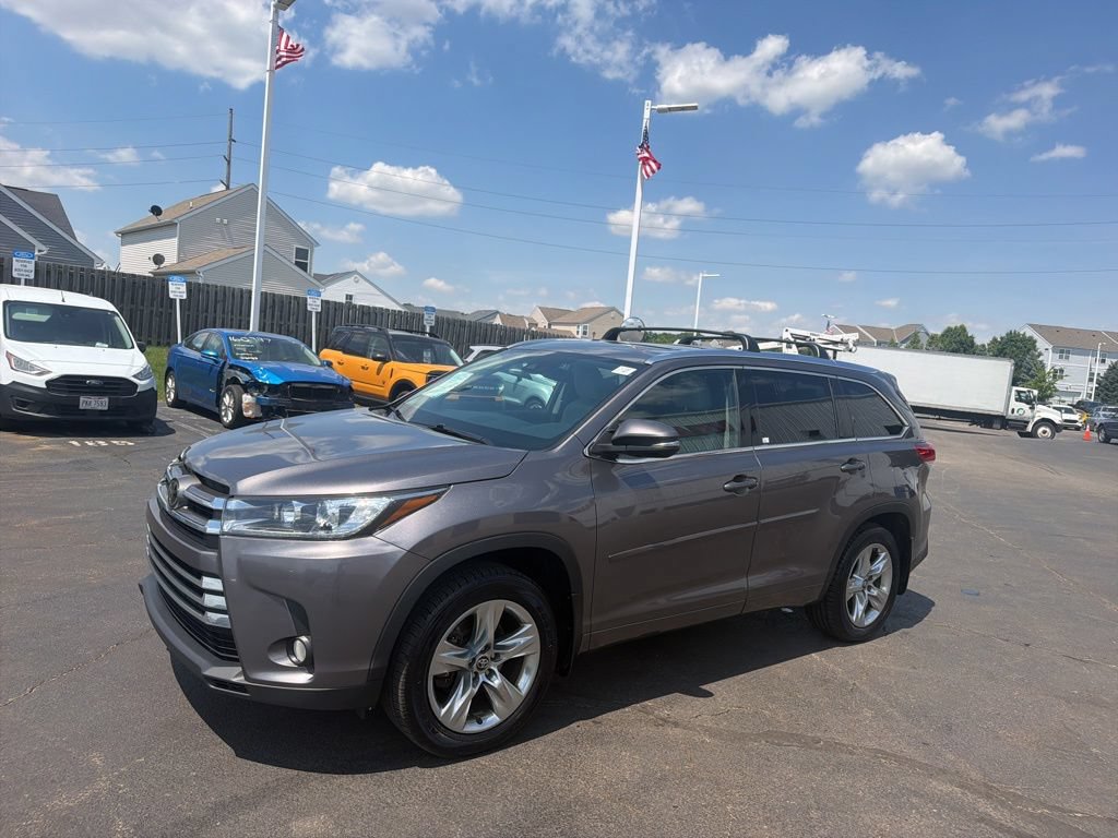 Used 2018 Toyota Highlander Limited AWD/4WD image 3