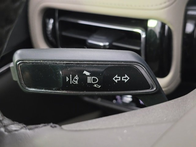 Used 2023 Lincoln Nautilus Reserve image 19