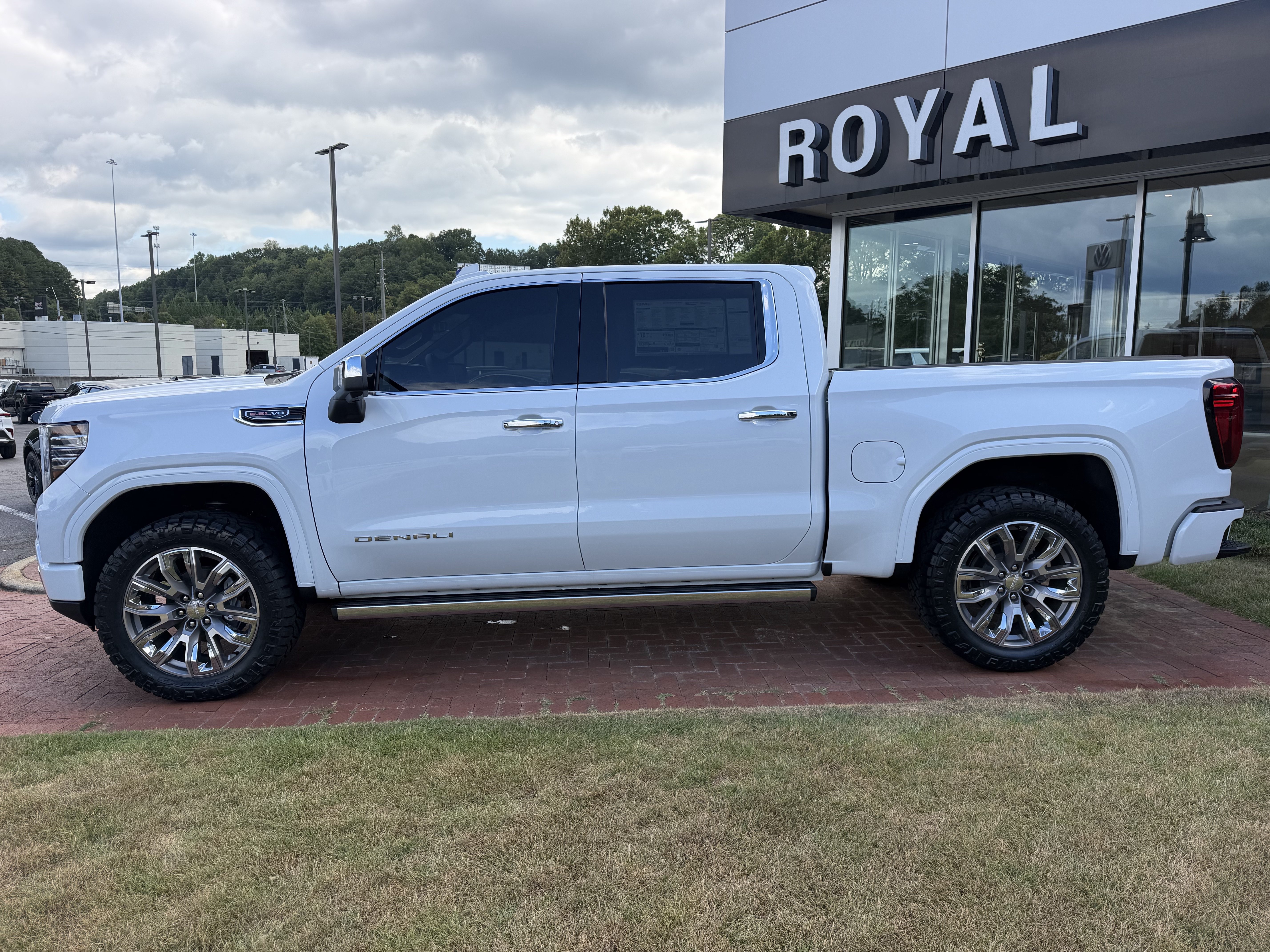 New 2026 GMC Sierra 1500 Denali AWD/4WD image 8