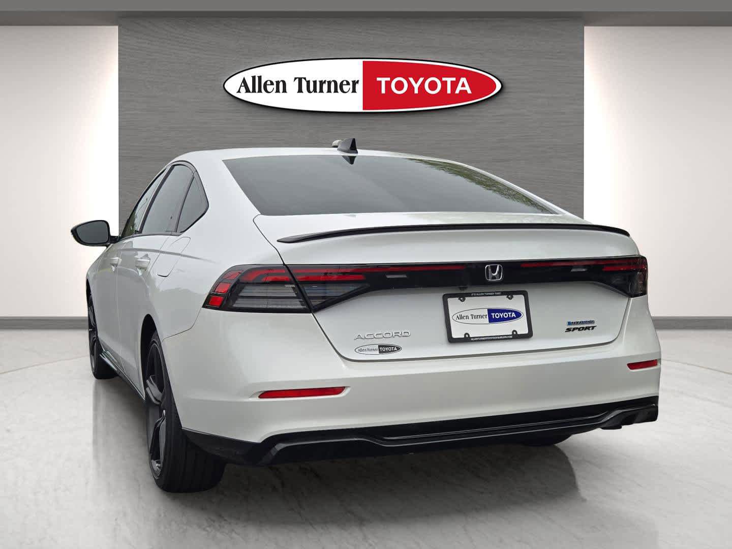 Used 2023 Honda Accord Sport image 14