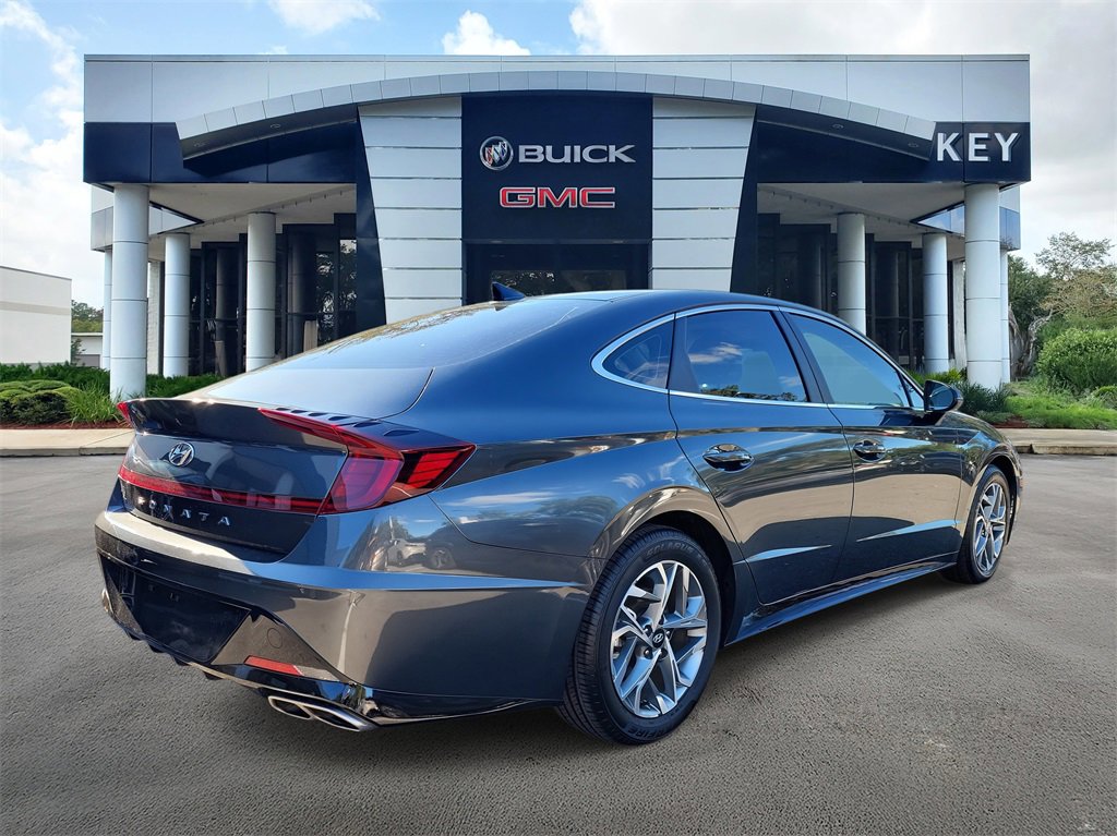 Used 2023 Hyundai Sonata SEL w/ Cargo Package image 4