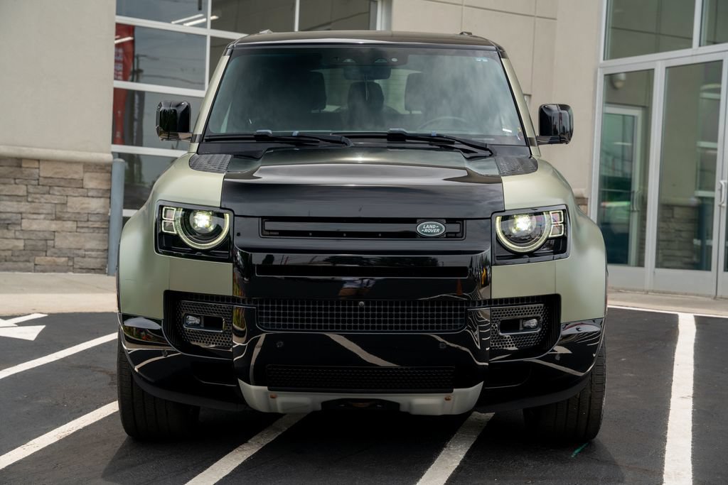 Used 2022 Land Rover Defender 90 X AWD/4WD image 4