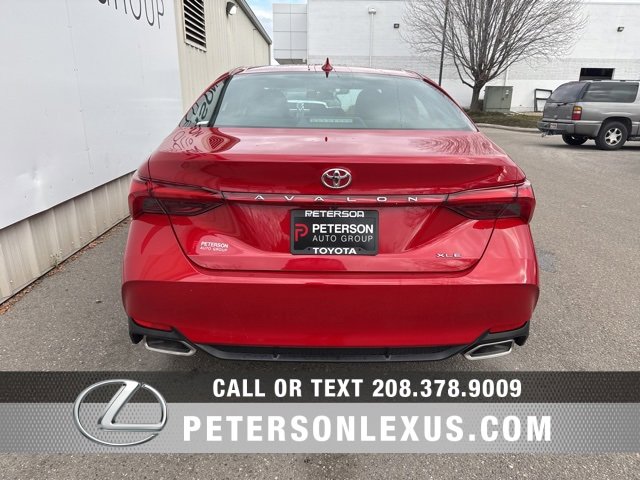 Used 2022 Toyota Avalon XLE image 4