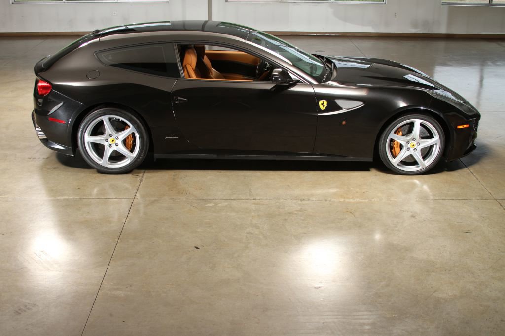 Used 2016 Ferrari FF image 41