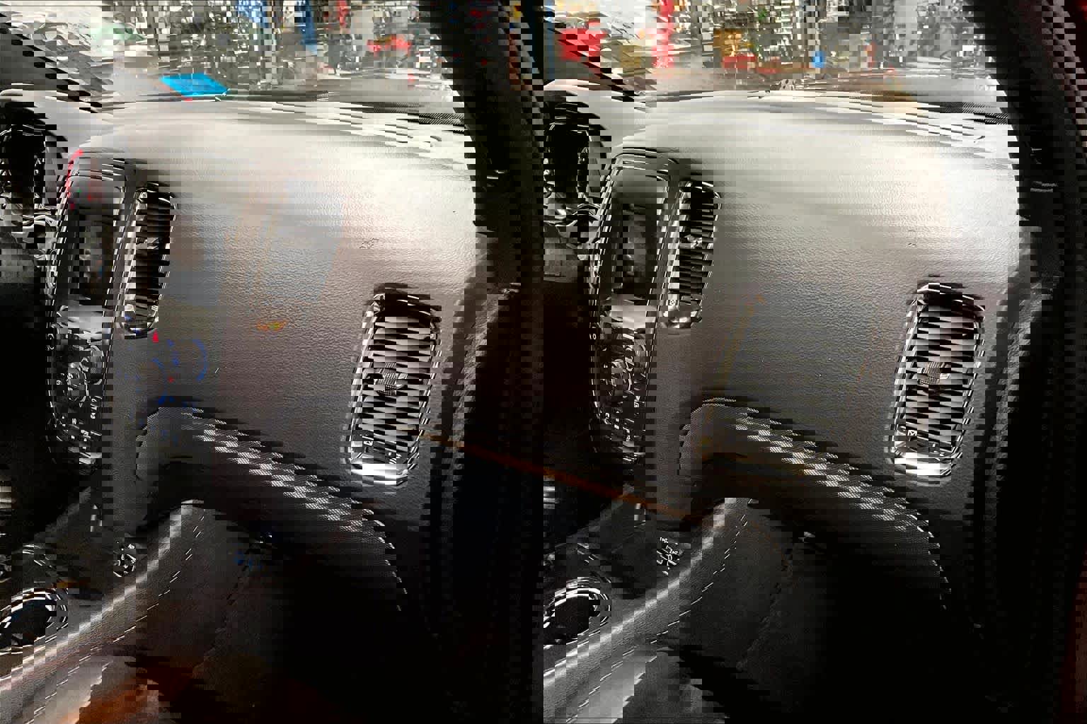 Used 2018 Dodge Durango GT image 16