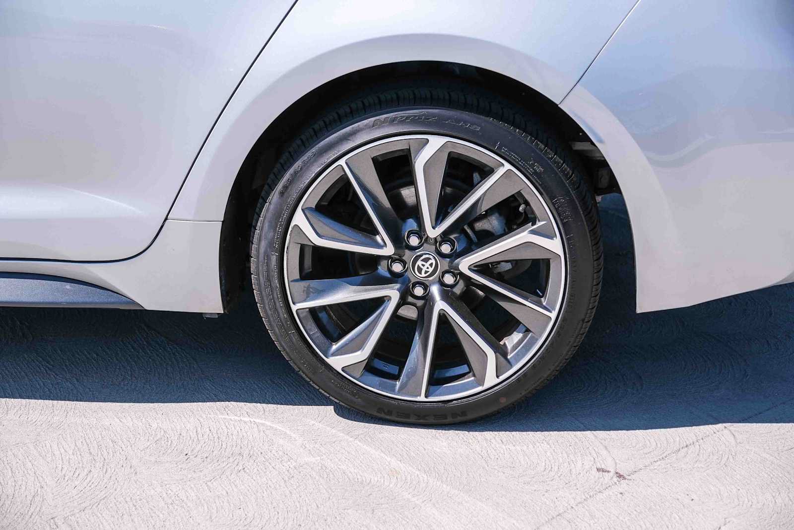 Used 2022 Toyota Corolla SE FWD image 9