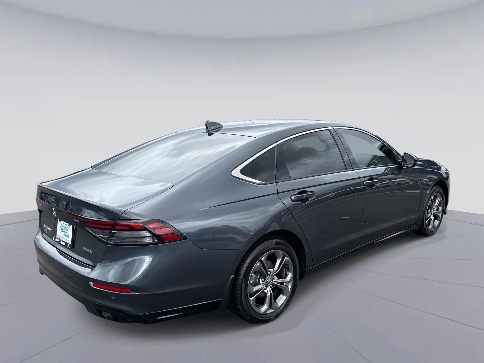 Certified 2024 Honda Accord EX-L image 4