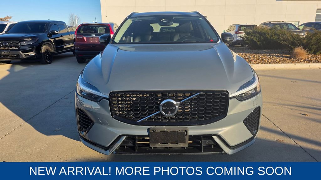 Used 2023 Volvo XC60 T8 Ultimate w/ Climate Package image 8