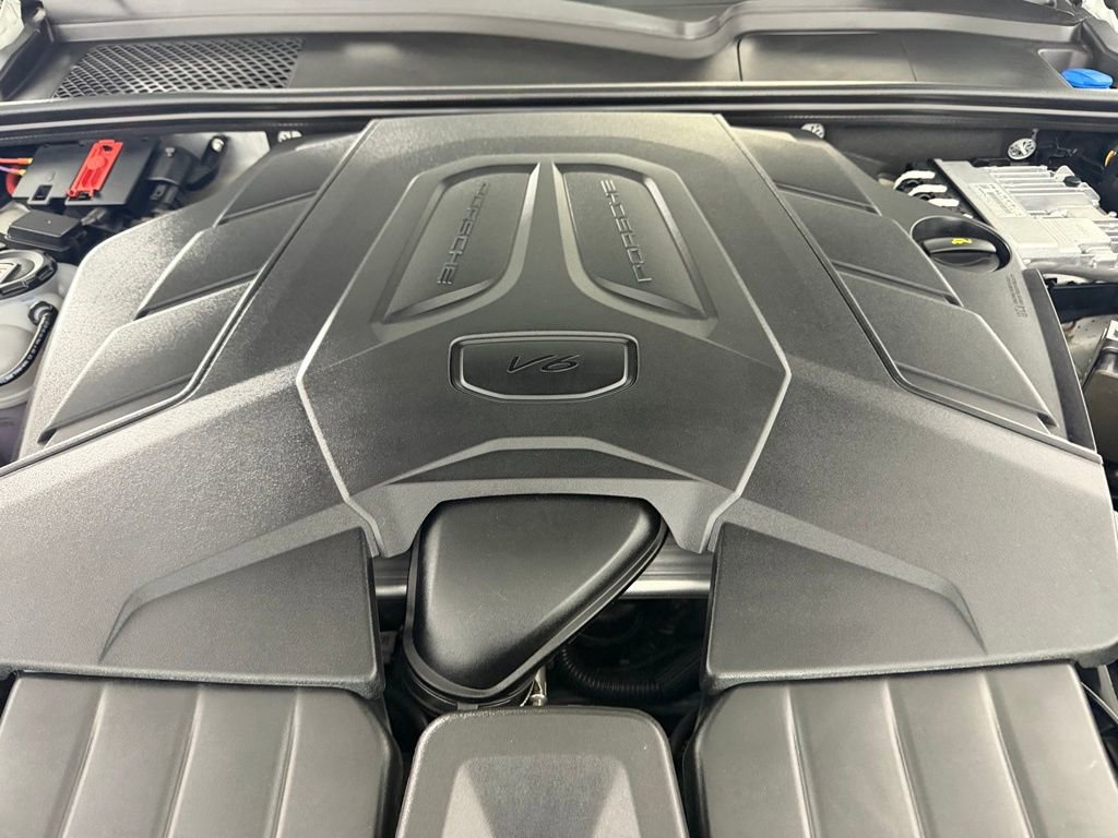 Used 2024 Porsche Cayenne image 35