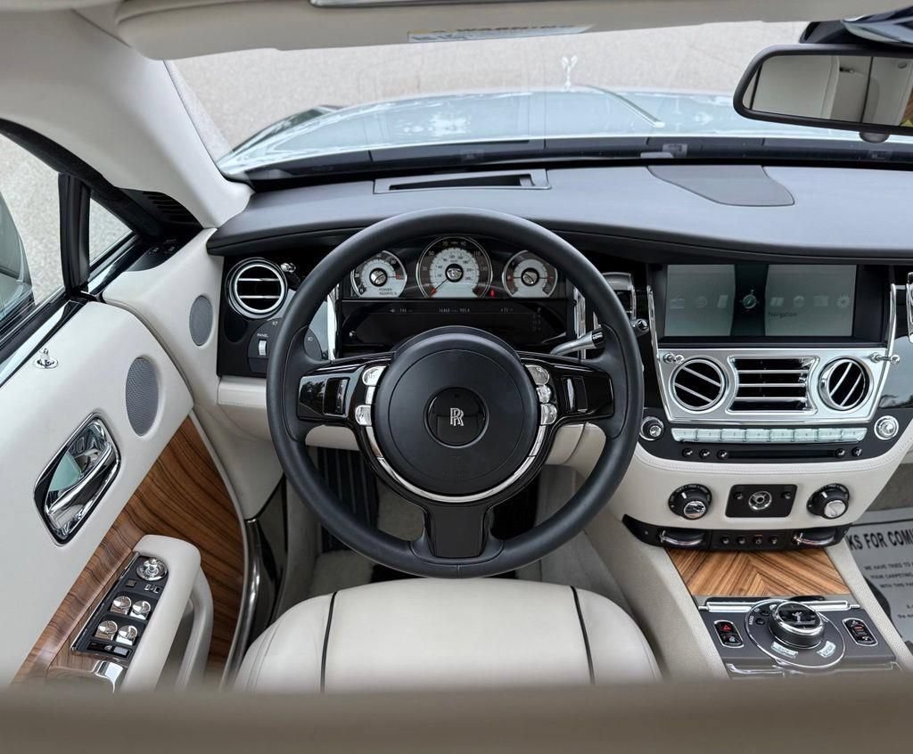 Used 2015 Rolls-Royce Wraith RWD image 31