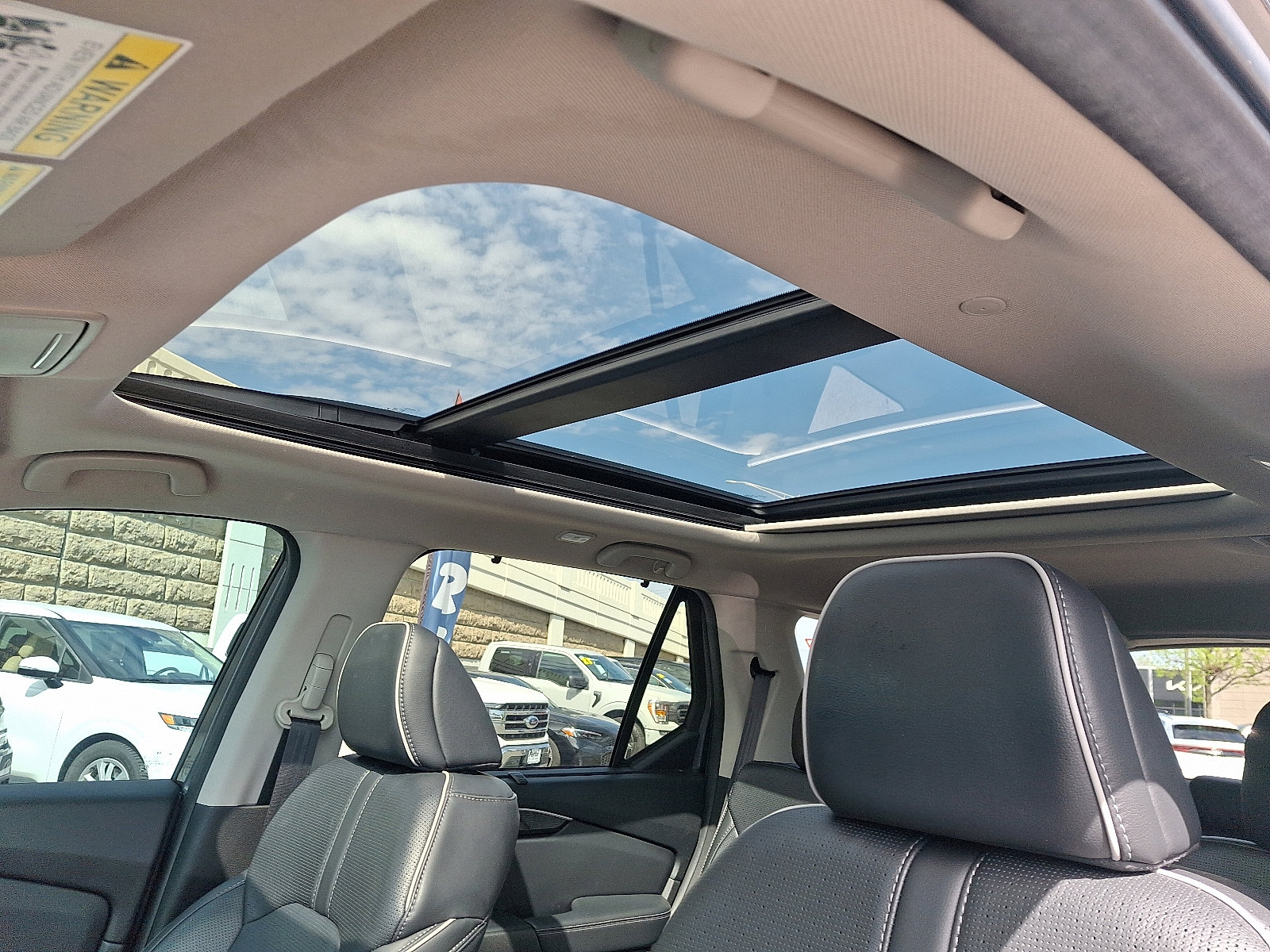 Used 2023 Honda Pilot Elite image 15