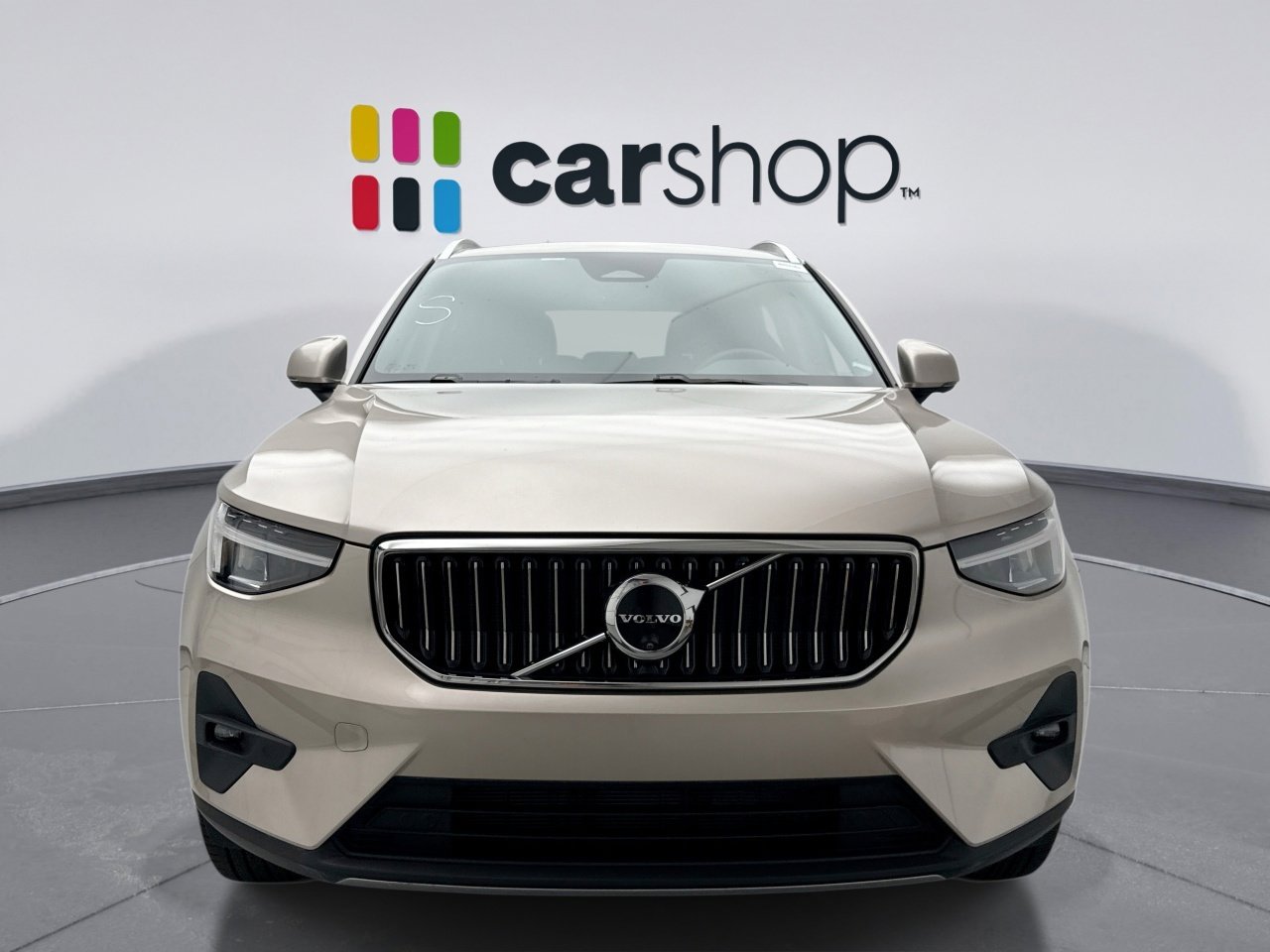 Used 2024 Volvo XC40 B5 Plus w/ Protection Package Premier image 8