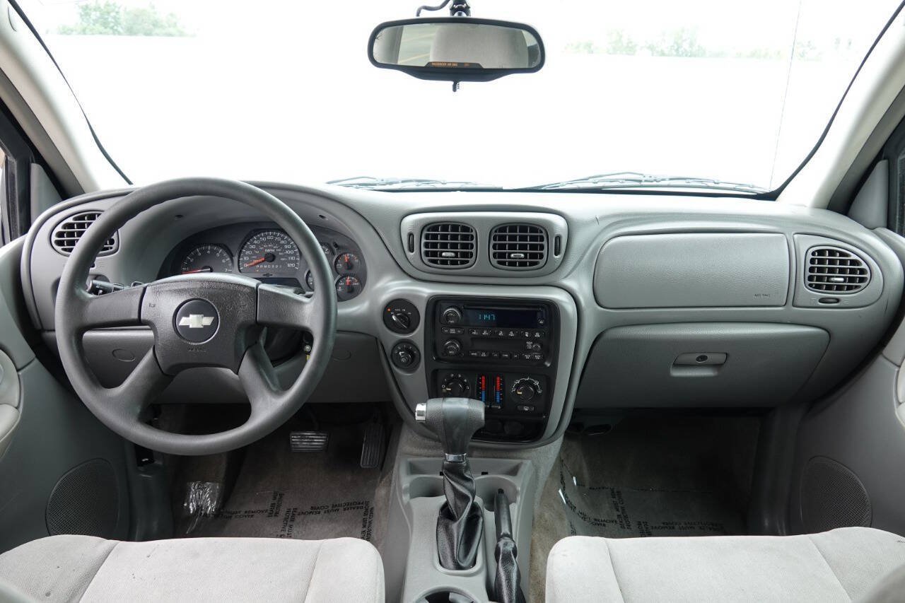 Used 2007 Chevrolet TrailBlazer LS w/ LS Preferred Equipment Group AWD/4WD image 67
