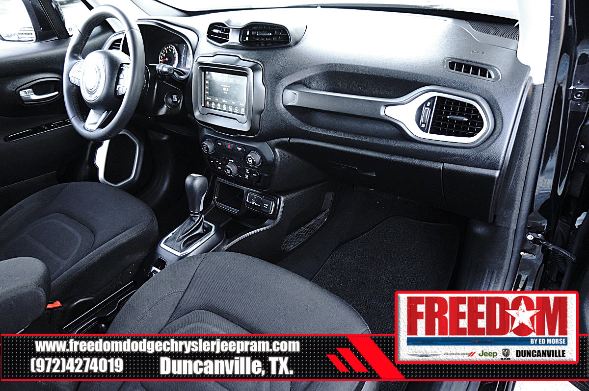 Used 2020 Jeep Renegade Latitude FWD image 12