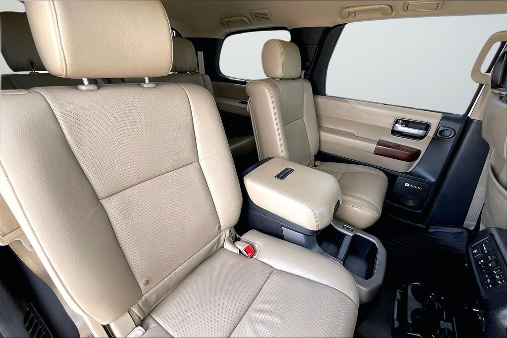 Used 2014 Toyota Sequoia Platinum RWD image 17