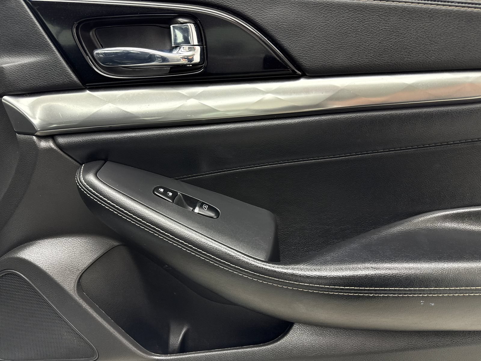Used 2020 Nissan Maxima 3.5 SL w/ Floor Mat Group FWD image 43